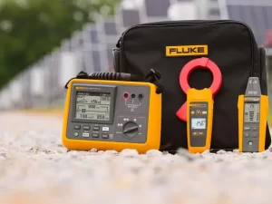 Temperature can be a sign of trouble ahead. With Fluke thermal cameras you can detect issues before they become problems. Fluke GFL-1500 Solar Ground Fault Locator